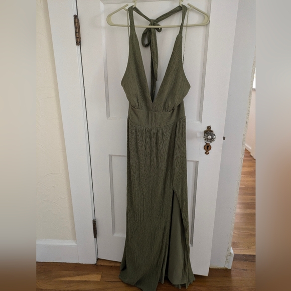 Abercrombie & Fitch Plunge Halter Maxi - Picture 3 of 5